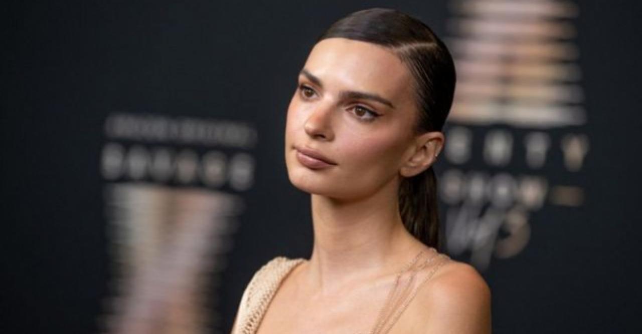 Emily Ratajkowski'den kocasına çıplak poz!