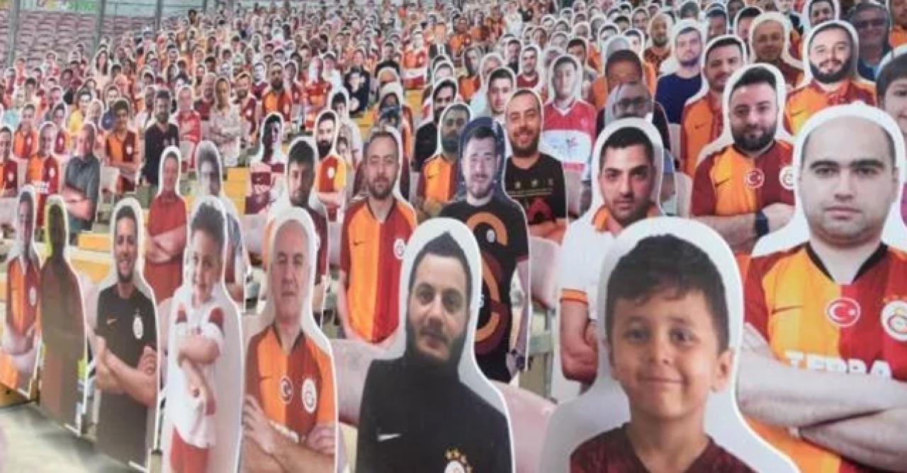 Galatasaray taraftar maketlerini stada yerleştirdi