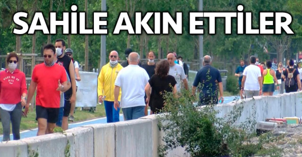 Halk Caddebostan Sahili'ne akın etti