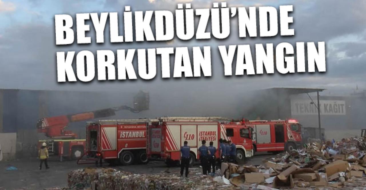 Beylikdüzü Kavaklı'daki atık kağıt deposunda korkutan yangın