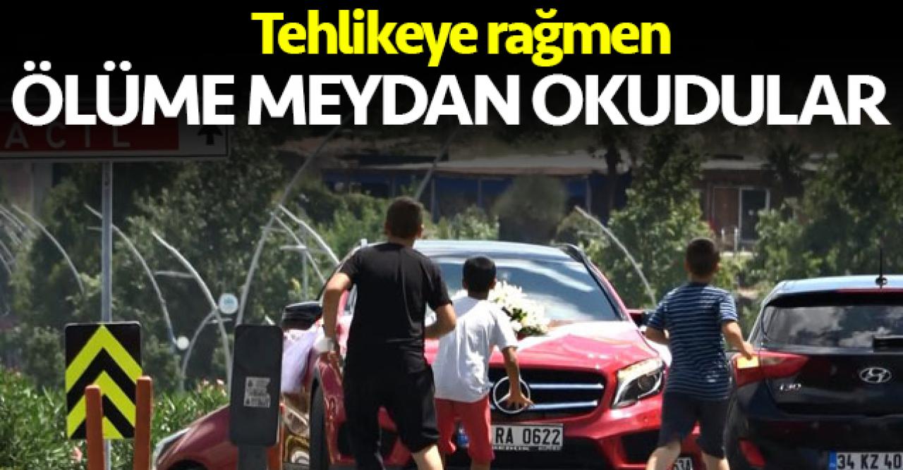 Sultangazi'de çocuklar ölüme meydan okuyor! Gelin arabalarının önüne atladılar