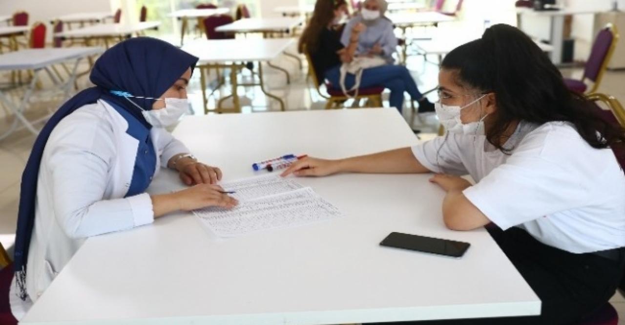 Bağcılar Belediyesi'nden gençlere destek