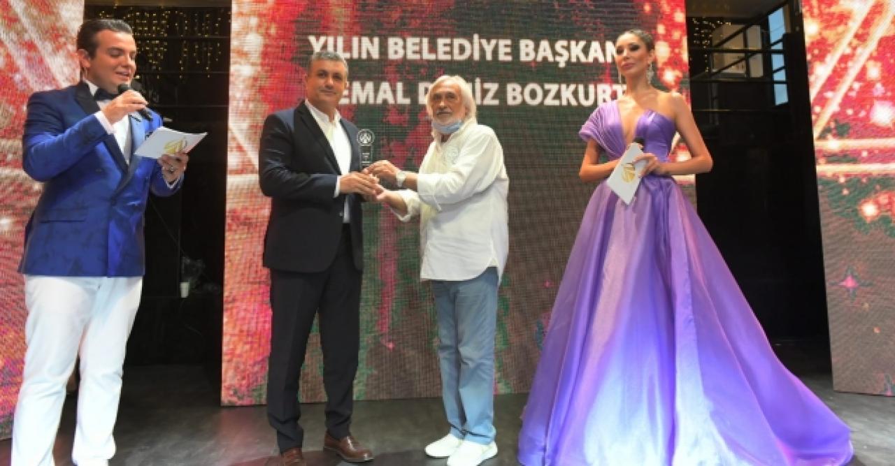 Esenyurt Belediye Başkanı Kemal Deniz Bozkurt yılın en iyisi oldu!