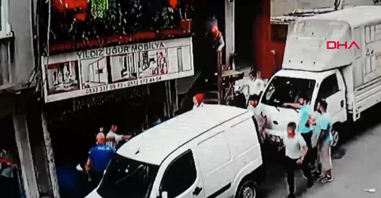 Esenler'deki çöp tartışması kalas ve bıçaklı kavgaya dönüştü: 3 yaralı ve 1 gözaltı