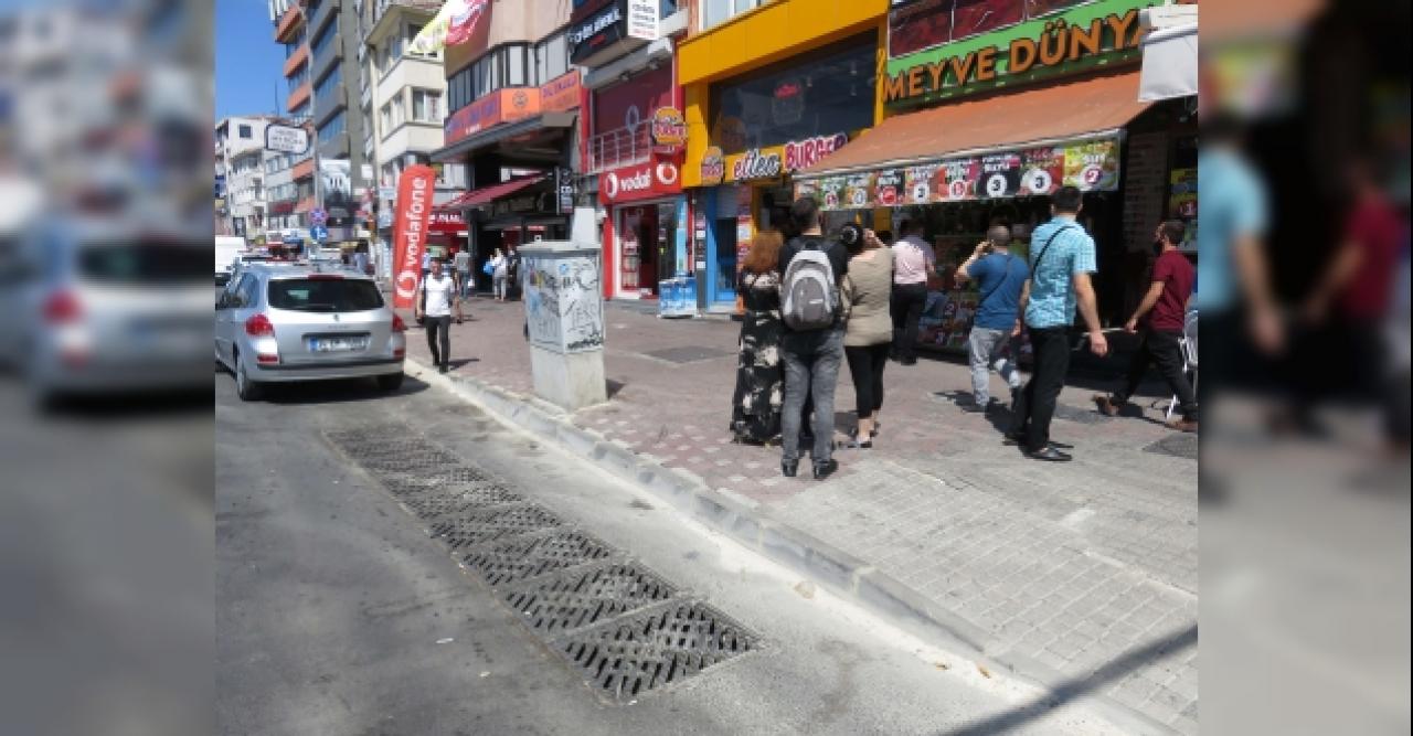 Kadıköy'ü lağım kokusu sardı