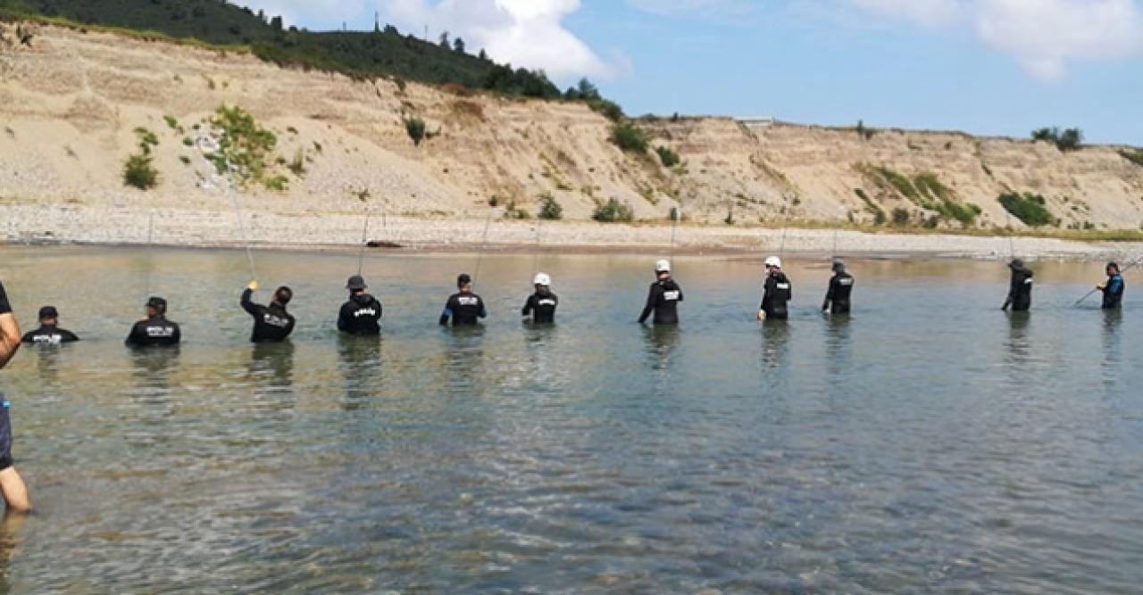 Giresun'da, sel kayıpları aranıyor