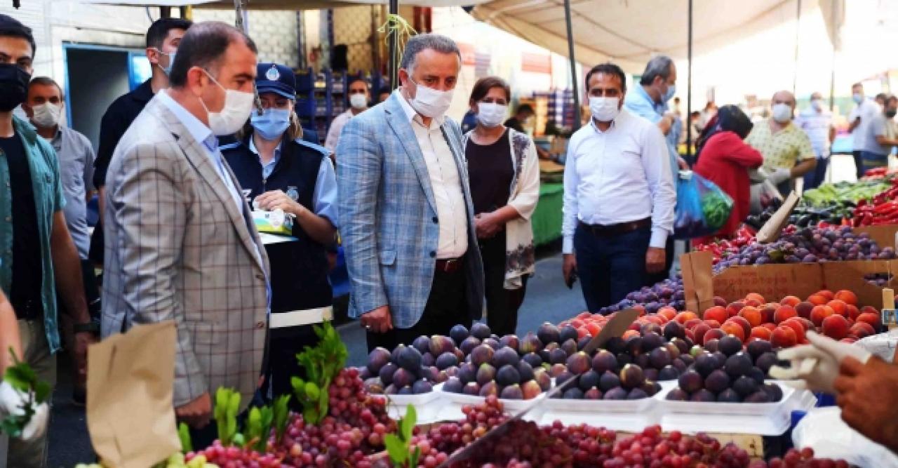 Bağcılar'da pazarcılara eldiven uyarısı