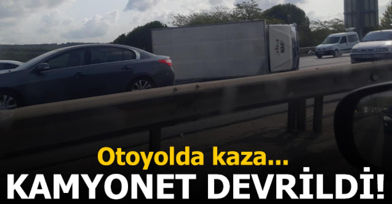 Kavacık'ta kaza: Kamyonet devrildi