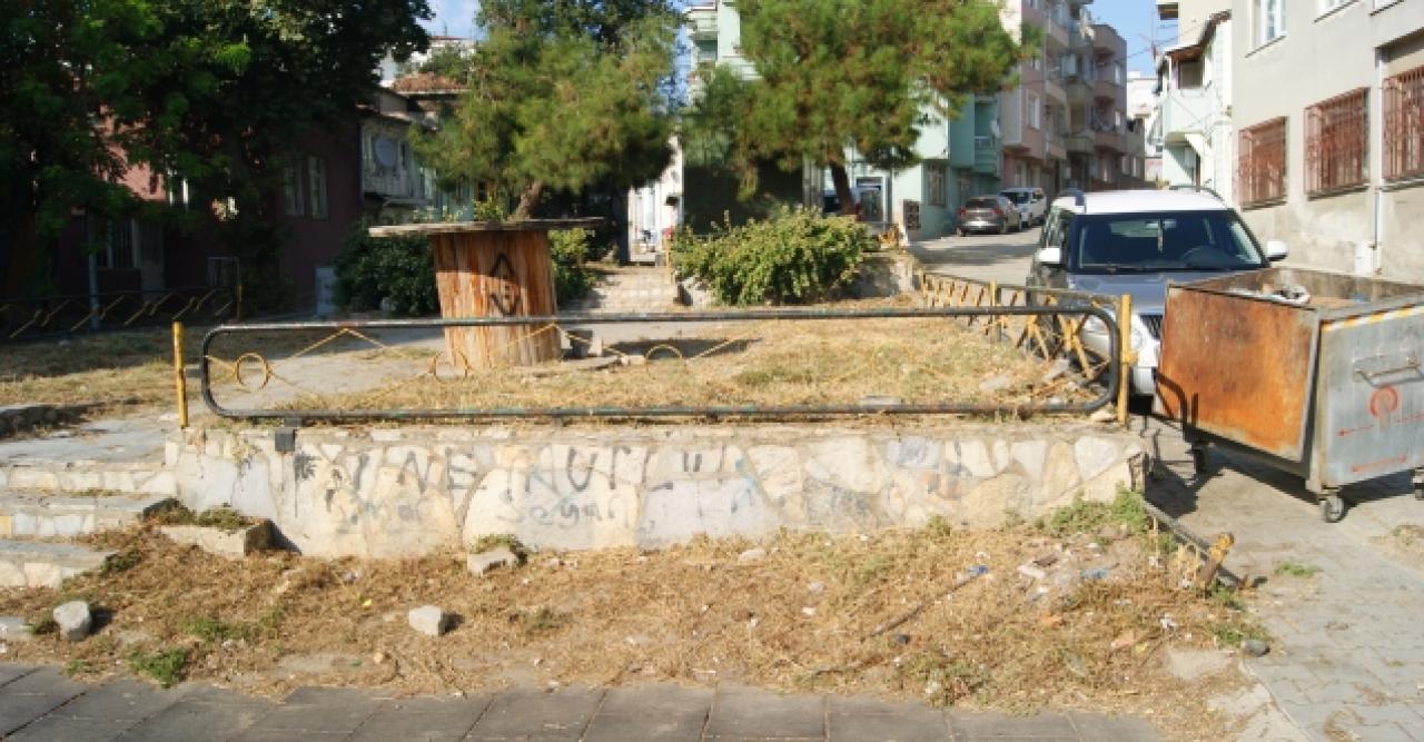 Tekirdağ'daki çocuk parkı ayyaşlara kaldı!