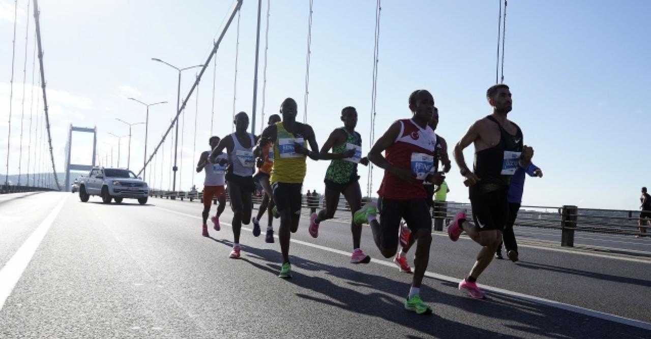 Gençlik Kolları, İstanbul Maratonu'nda "sanal koşu" ile koştu