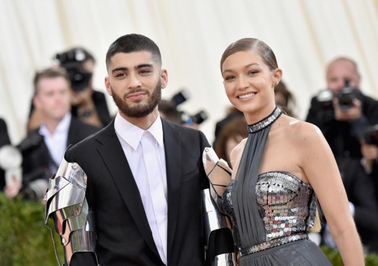 Zayn Malik ve Gigi Hadid sokak ortasında dudak dudağa! Ve barıştılar...