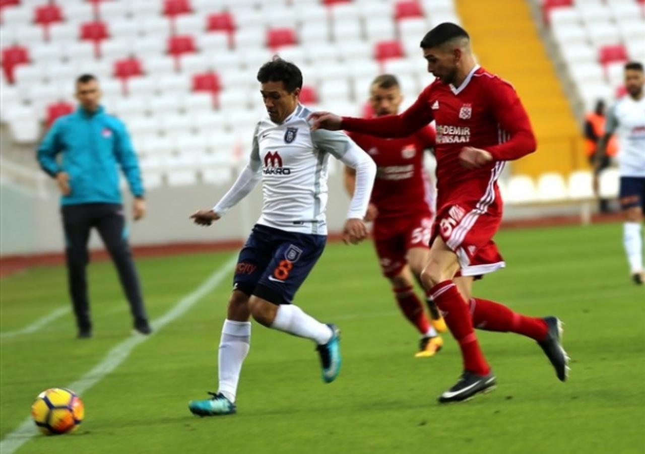 Medipol Başakşehir - Demir Grup Sivasspor maçı saat kaçta ve hangi kanalda