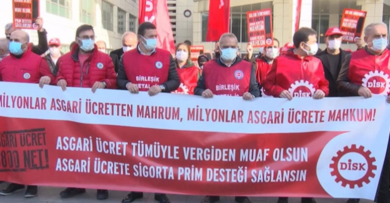 DİSK'ten vergi dairesi önünde açıklama