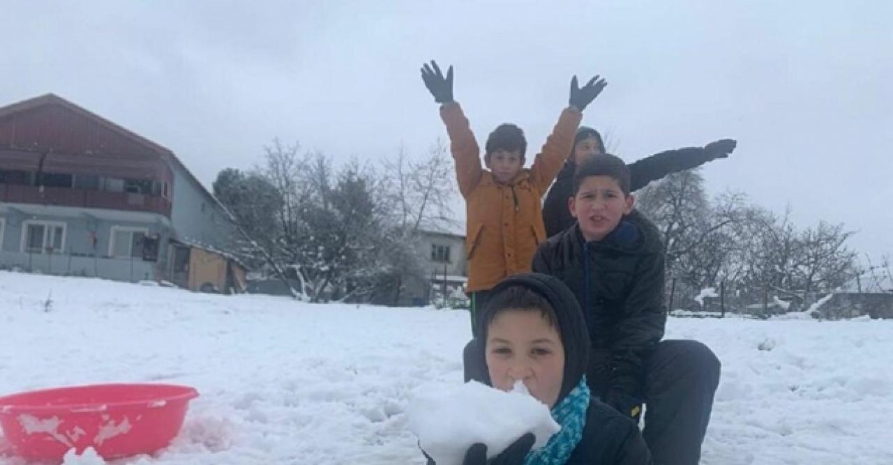 Çağrı merkezini arayan çocuk kar topu oynamak istedi; "Yolları açmasanız olur mu?"