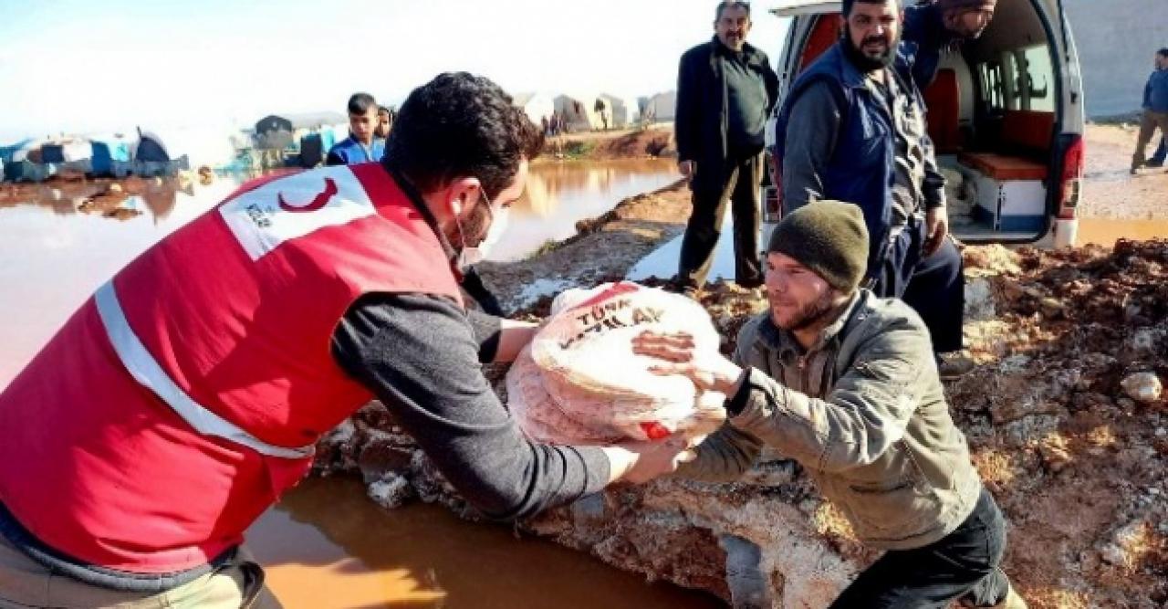 Kızılay yara sarıyor