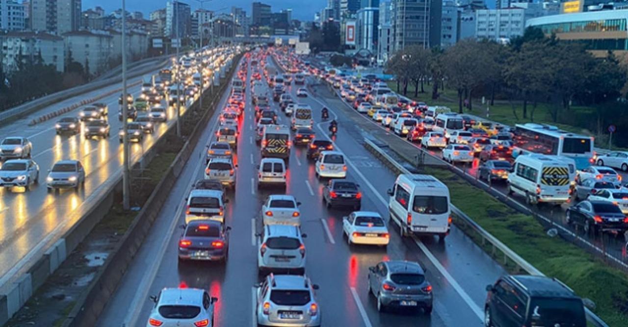 İstanbul'da trafik yoğunluğu yüzde 78'e çıktı