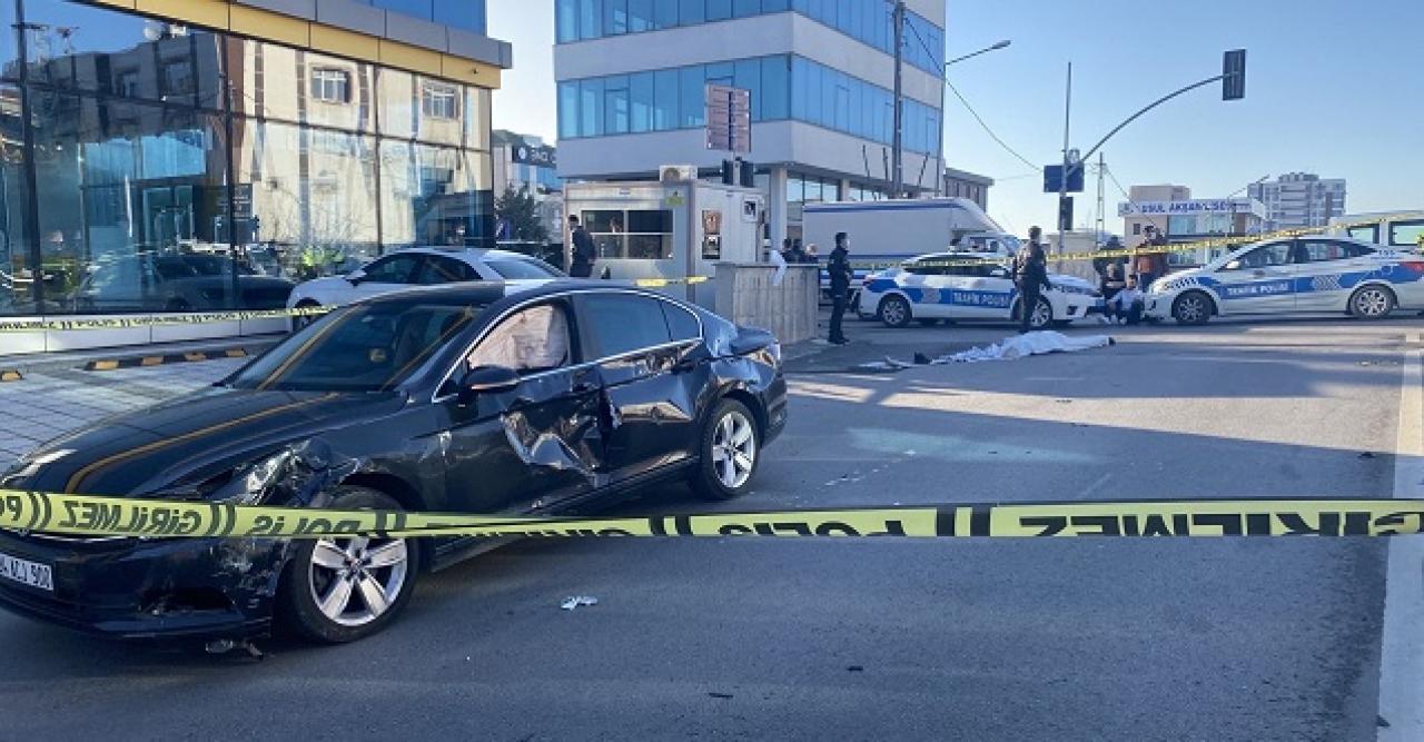 Kasksız motosiklet sürücüsü kaza yaptı, kurtulamadı