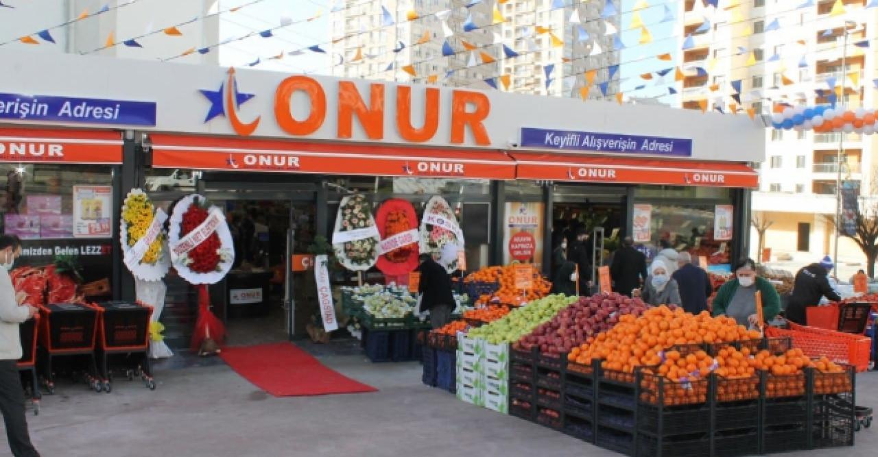 Onur Market büyüyor