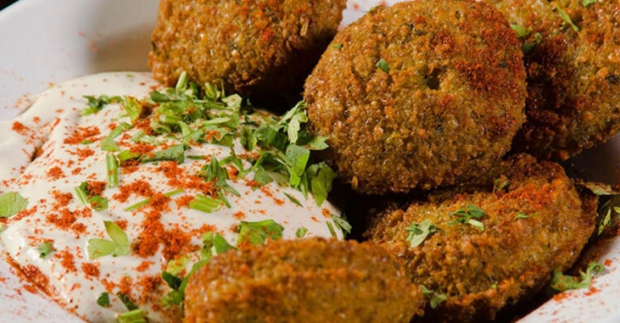 Gelinim Mutfakta falafel ve pita ekmeği tarifi, malzemeleri ve yapılışı - 16 Şubat Salı