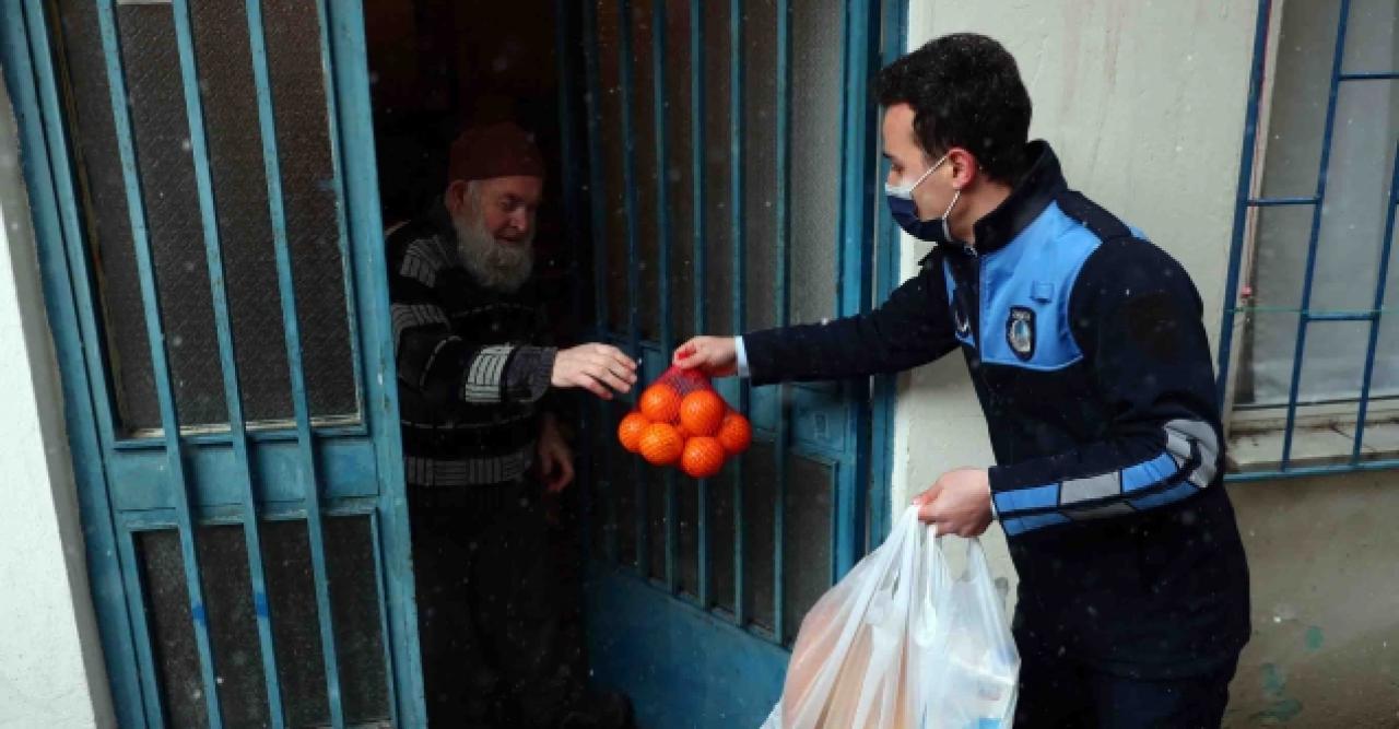 İhtiyaçlılara gıda yardımı