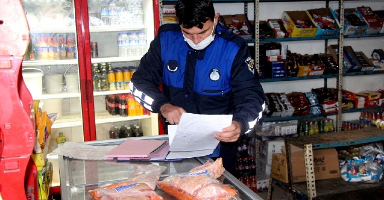 Adana’da markete baskın! 250 kilo bozuk et ele geçirildi