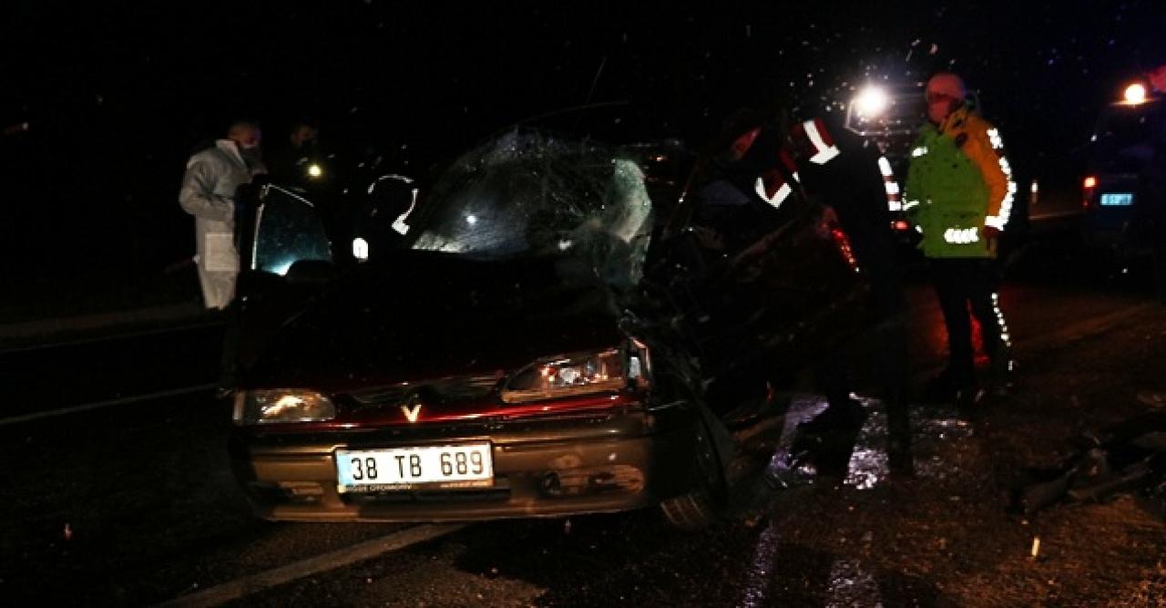 Niğde’de otomobil ile kamyonet çarpıştı: 1 ölü, 1 yaralı