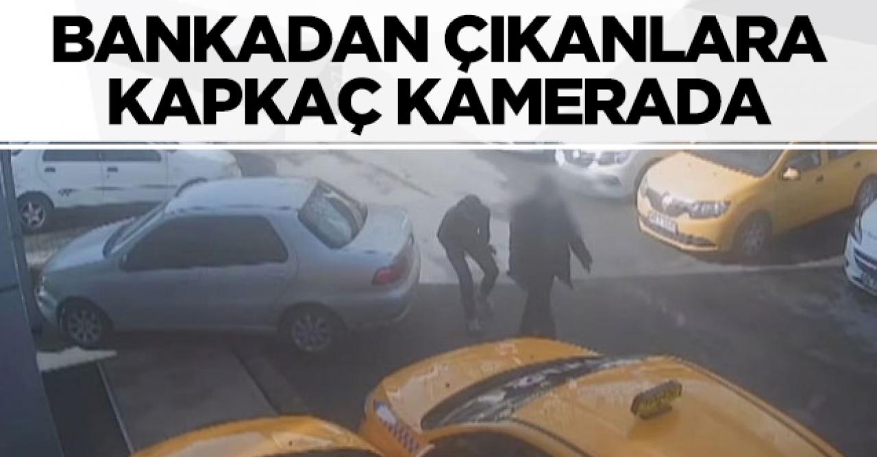 Bankadan çıkanlara kapkaç yapan şüpheliler kamerada