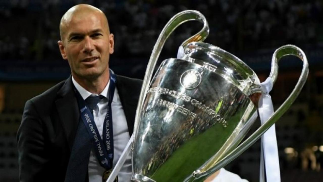 Zinedine Zidane istifa etti!