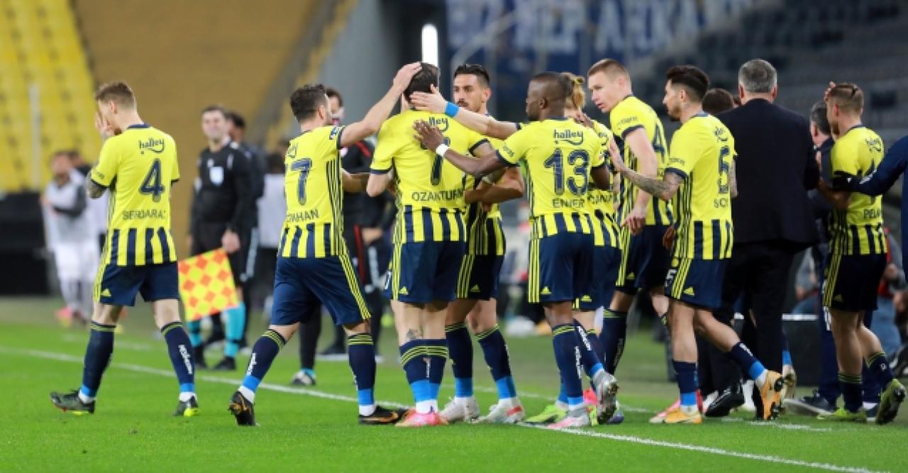 Fenerbahçe 5 tane 10 numarayla 120 fazla pas yaptı!