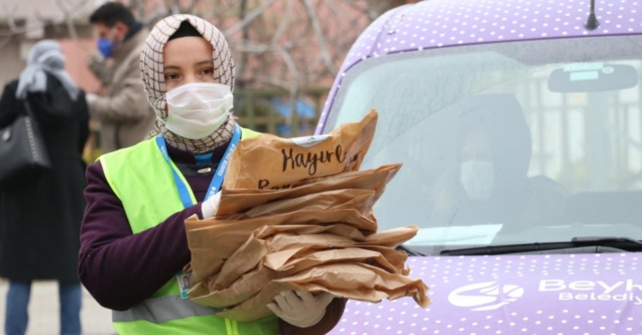 Beykoz pide dağıtıyor