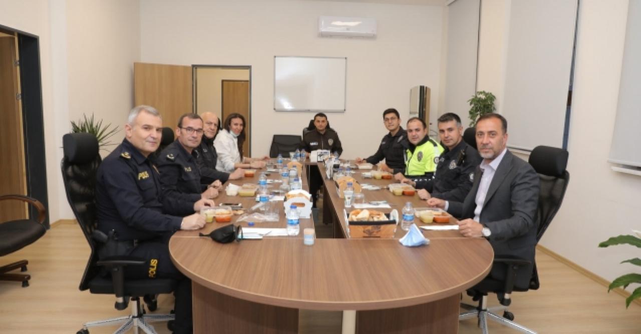 Silivri Belediye Başkanı Volkan Yılma'dan emniyette iftar