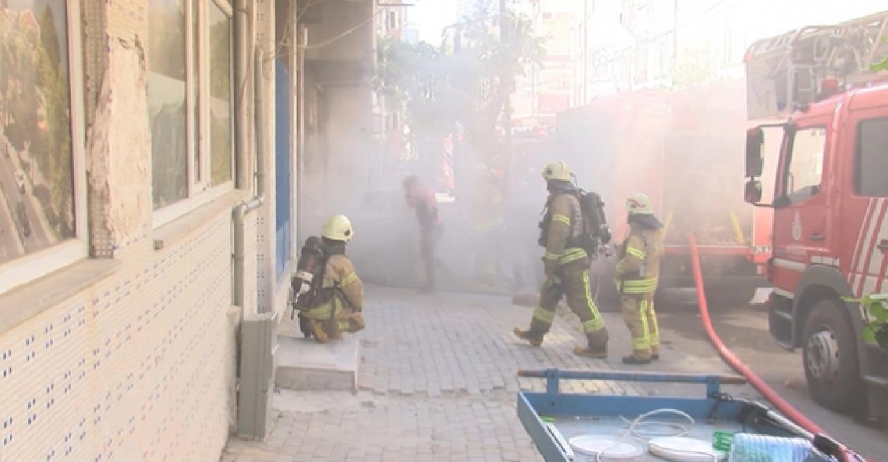 Küçükçekmece'de yeni açılan iş yerinde yangın