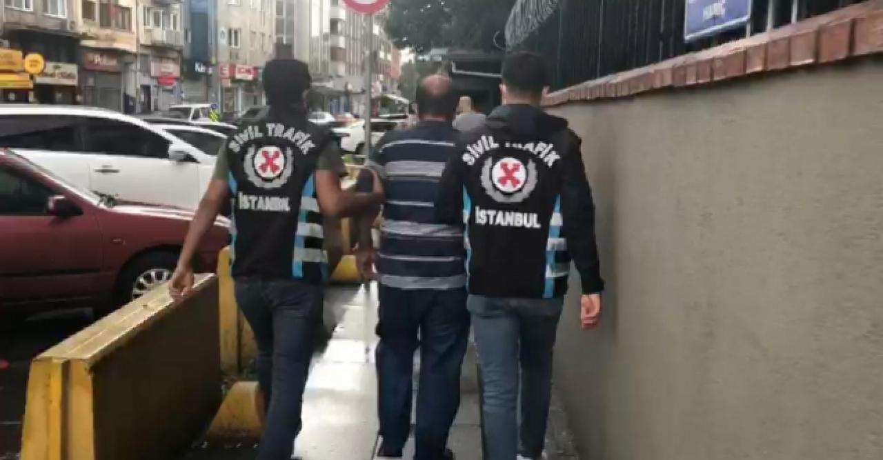 Kadıköy'de sürücülerden para isteyen değnekçi yakalandı