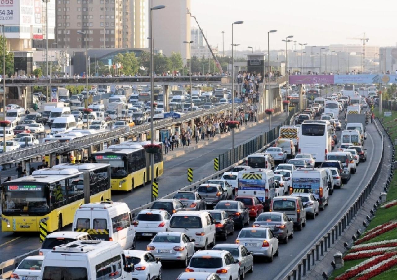 İstanbullulara seçim için trafik uyarısı!