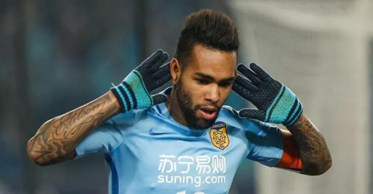 Alex Teixeira'nın cevabı bekleniyor