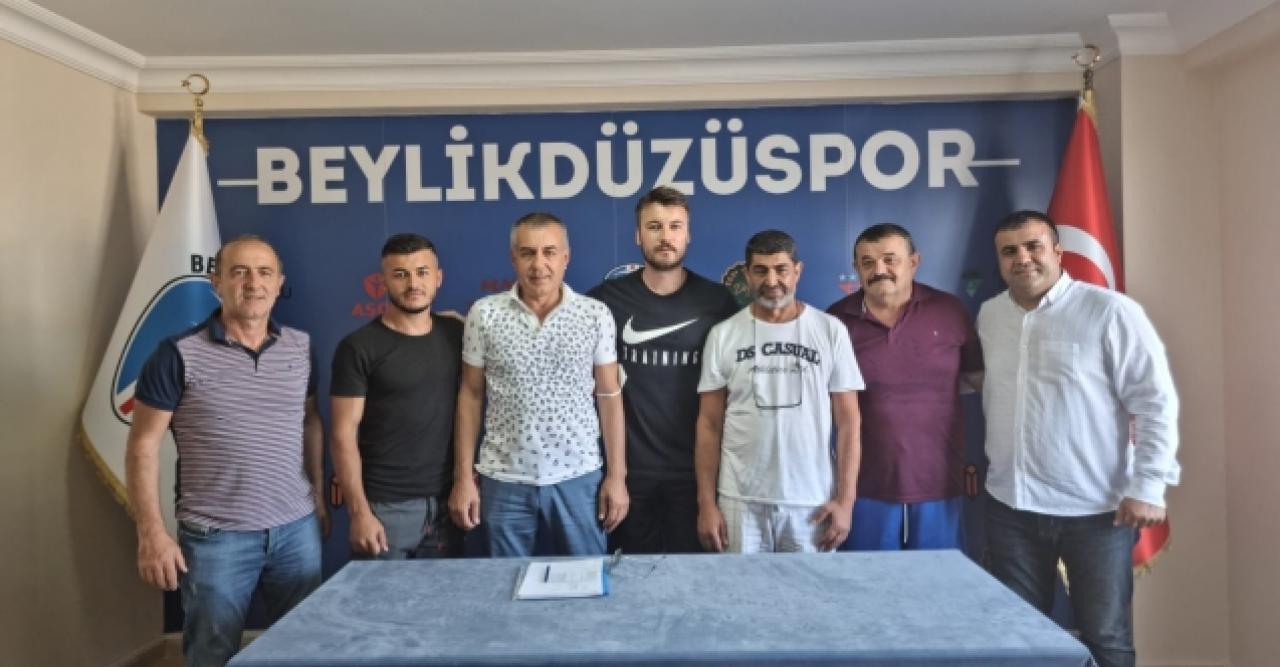 Beylikdüzüspor'da çifte imza