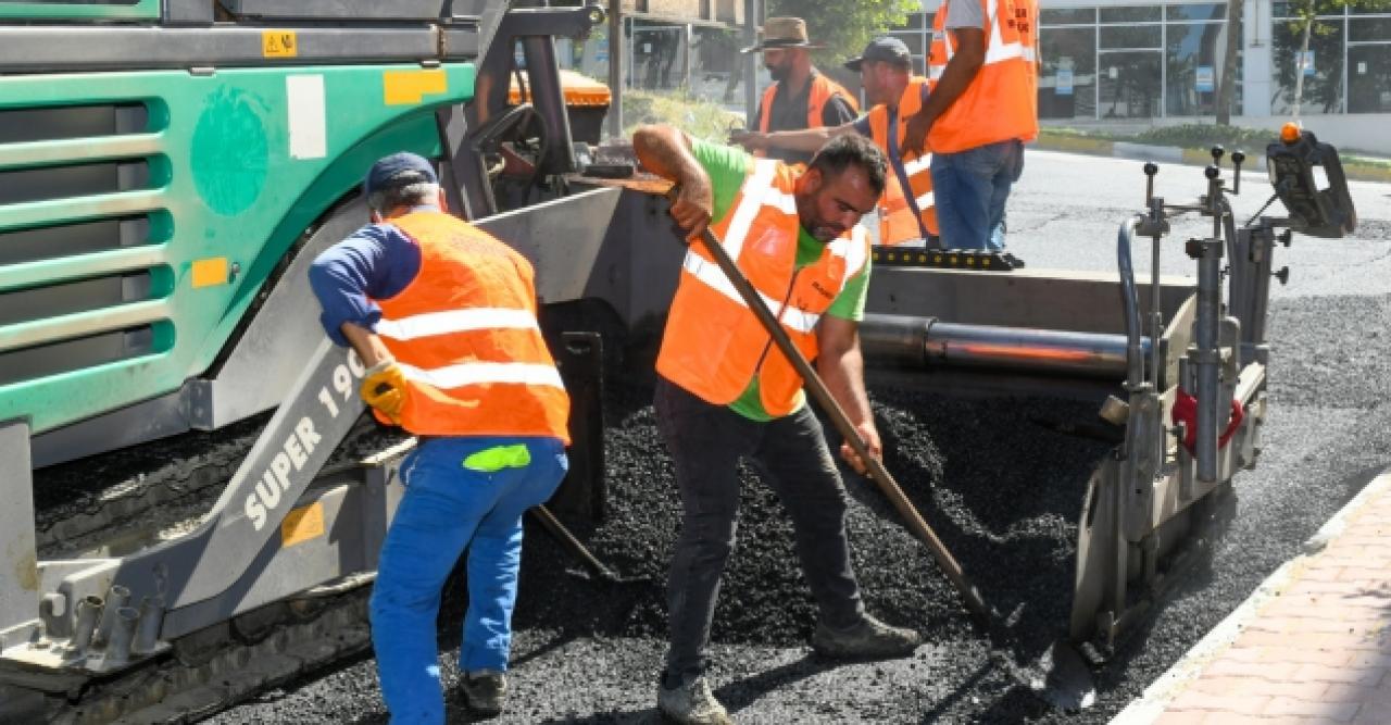 Esenyurt'ta yol çalışmaları devam ediyor