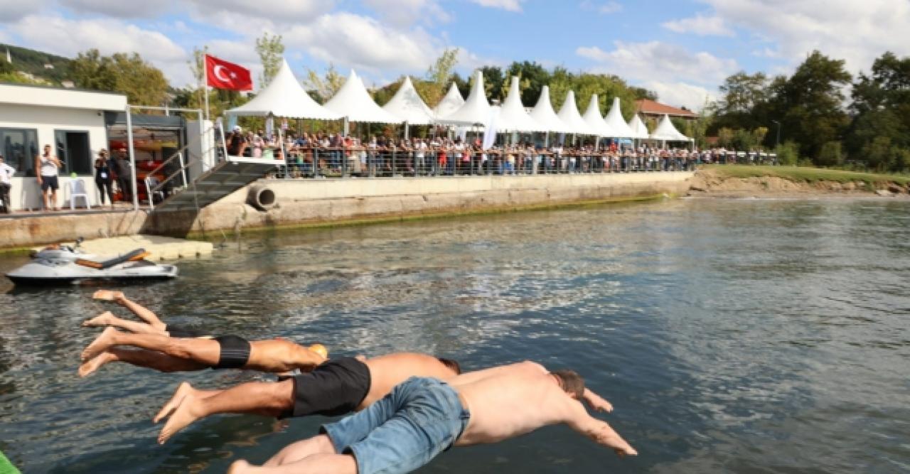 Beykoz sahilleri renklendi