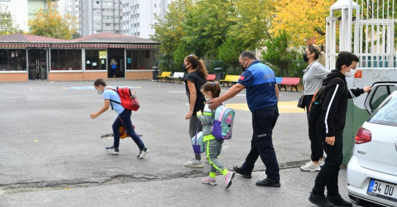 Beylikdüzü'nde zabıta ekipleri görev başında 