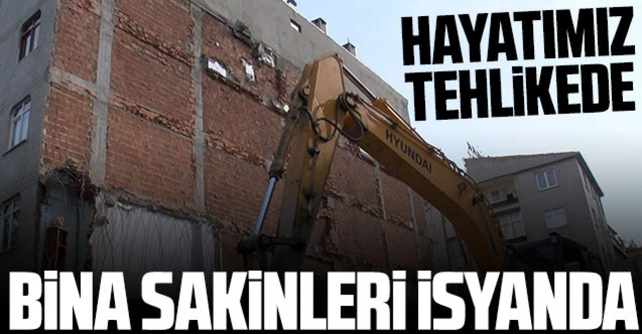 Bahçelievler'de yıkılan binanın zarar verdiği yan bina sakinleri: Hayatımız tehlikede