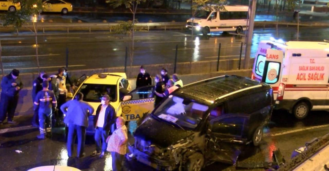 Kadıköy'de zincirleme kaza: 4 yaralı