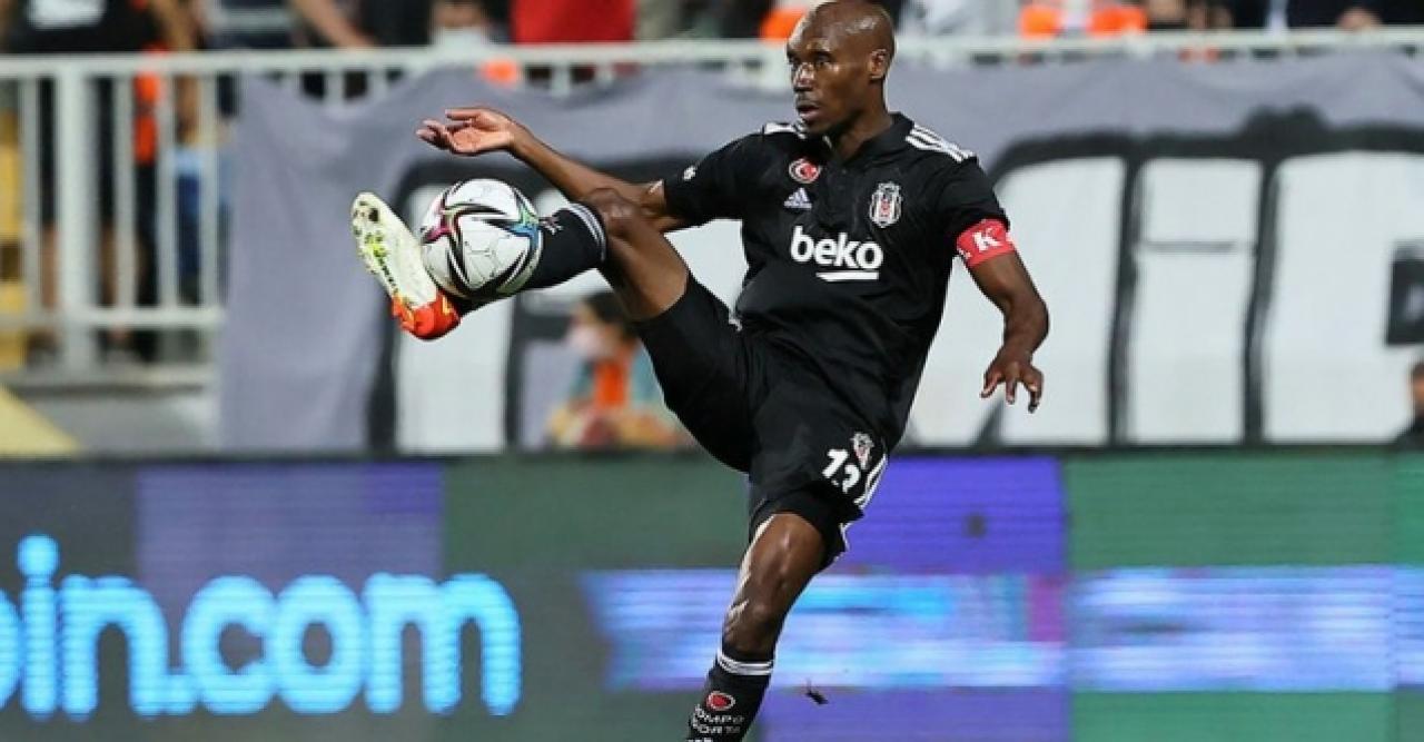 Beşiktaş'ta Atiba Hutchinson kararı verildi!