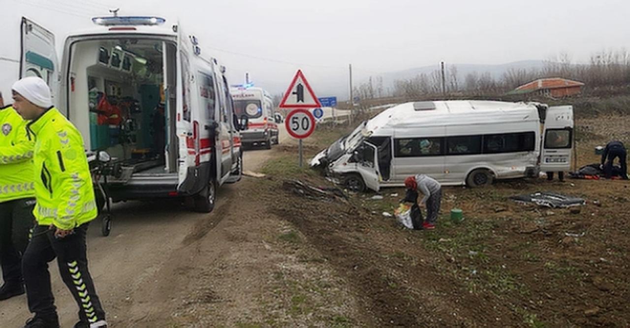 Tarım işçilerini taşıyan minibüs şarampole düştü