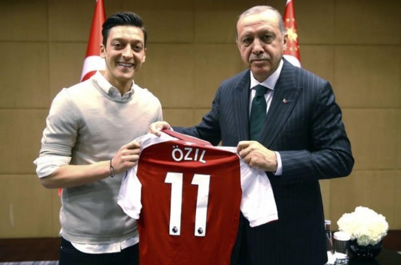 Erdoğan'dan Özil açıklaması