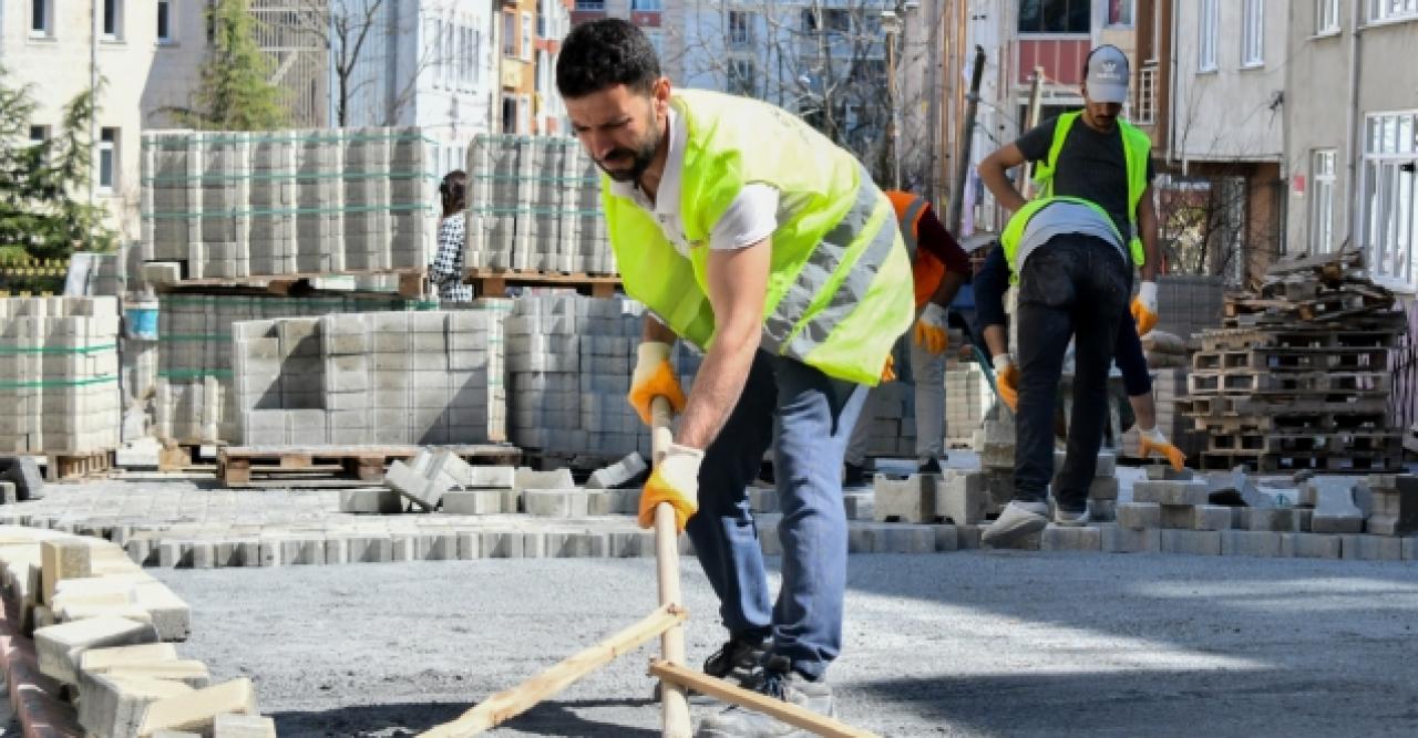 Esenyurt'ta parkeler yenileniyor