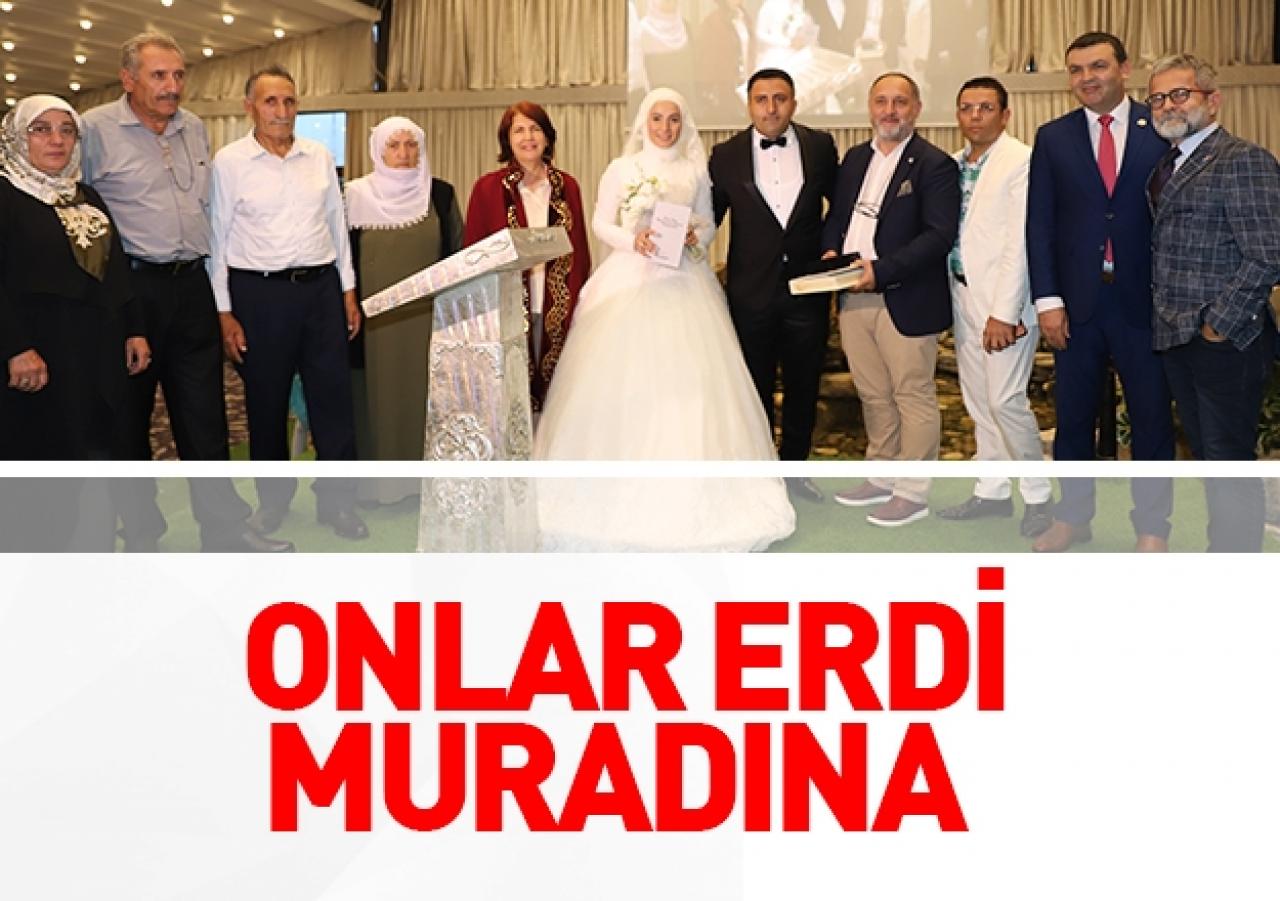 Onlar erdi muradına