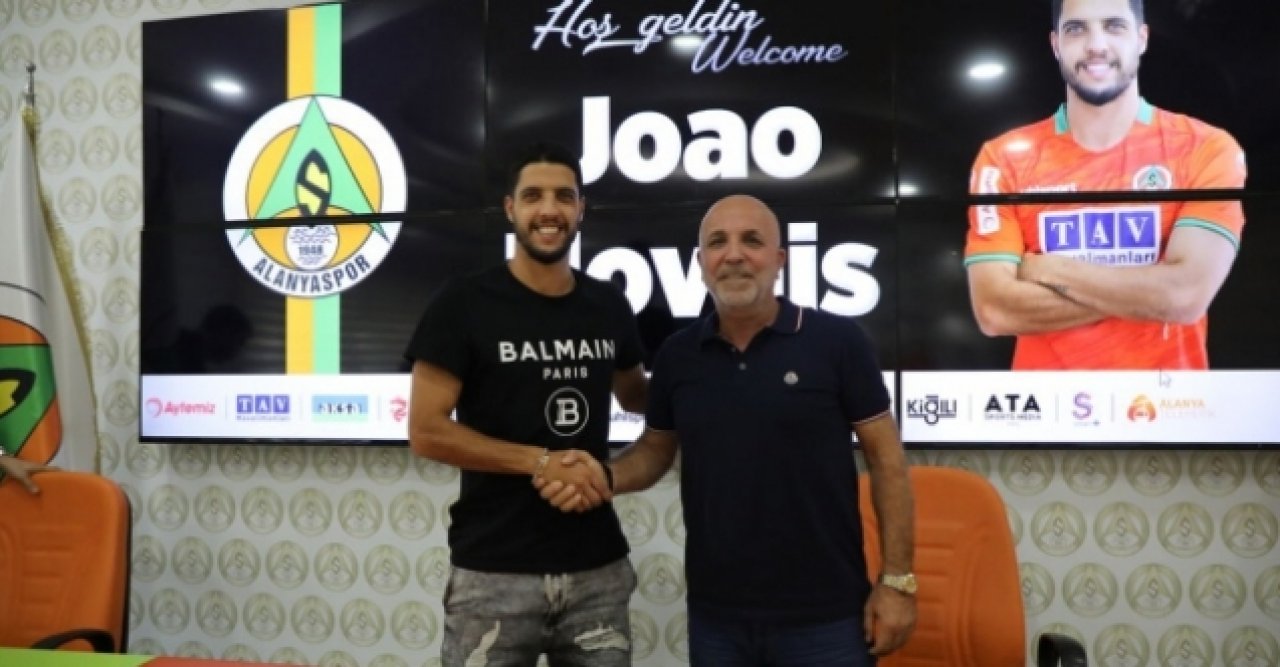 Galatasaray'dan Joao Novais bombası