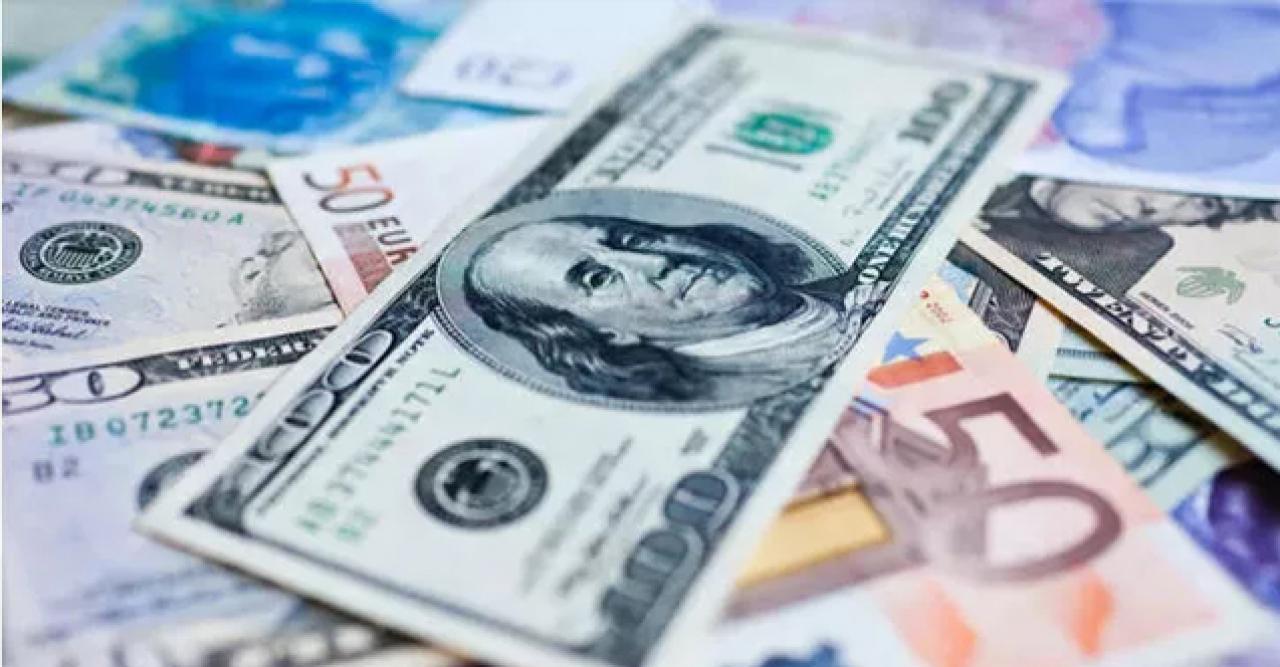 Dolar cep yakıyor: 17.79'u gördü