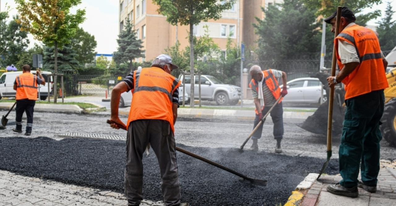 Esenyurt'ta asfalt çalışmaları devam ediyor