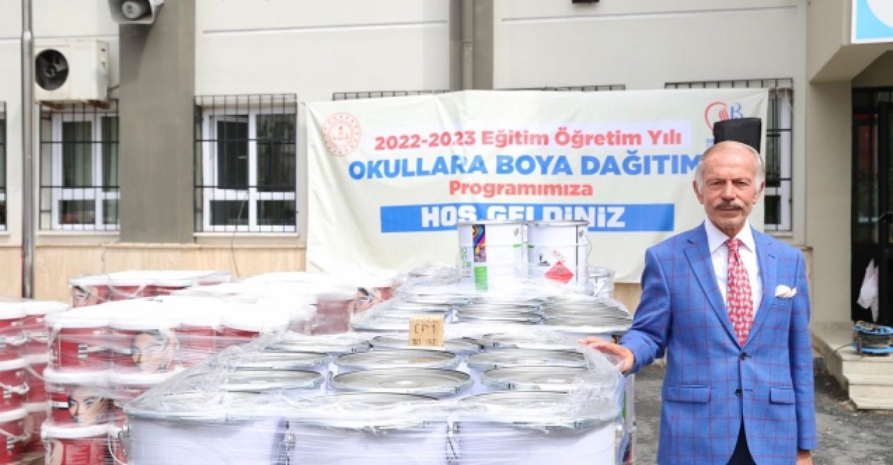 Bayrampaşa Belediyesi’nden okullara 32 ton boya desteği